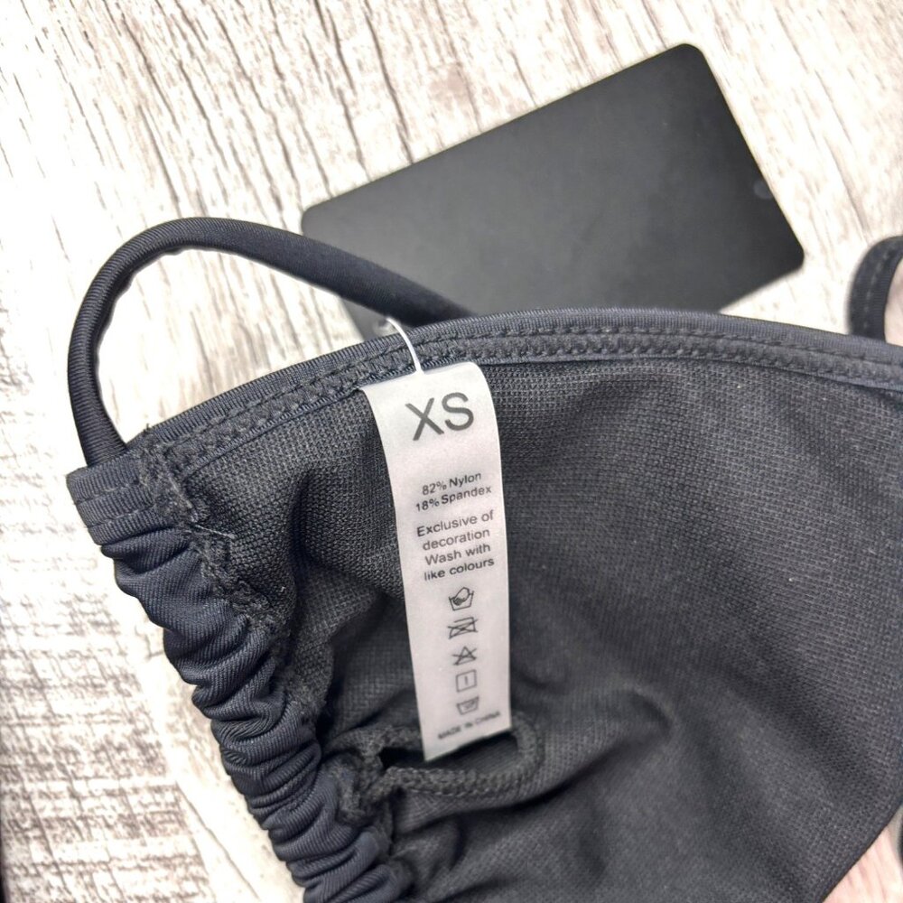 Sexy Two Piece String Bikini in Classic Black-TURN HEADS! Size XS (1115) - Picture 4 of 5